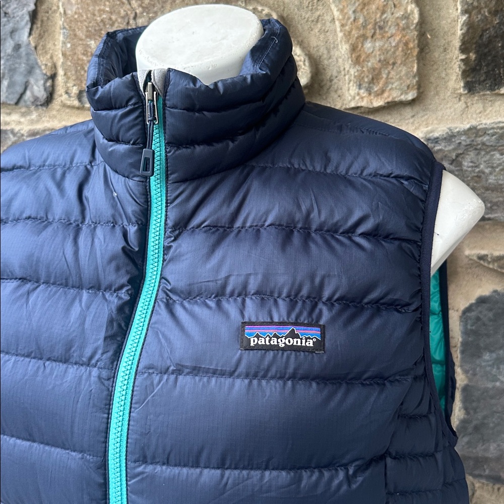 Patagonia Navy Blue Puffer Vest - Picture 3 of 7